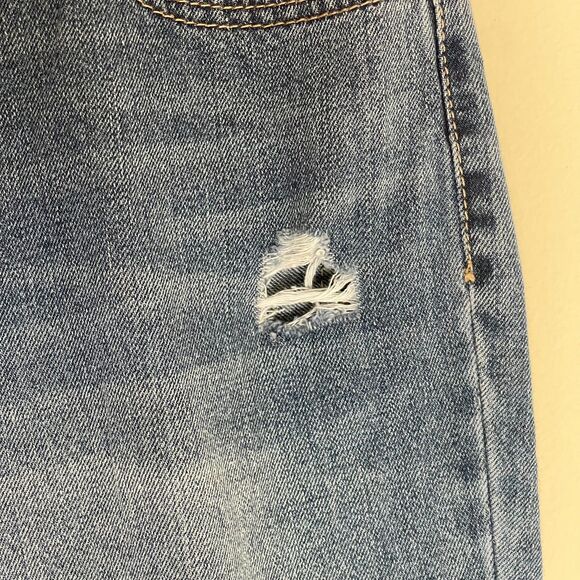 D. Jeans Contemporary | Distressed High-Rise Straight Leg Jeans | Size 6 - Picture 7 of 10